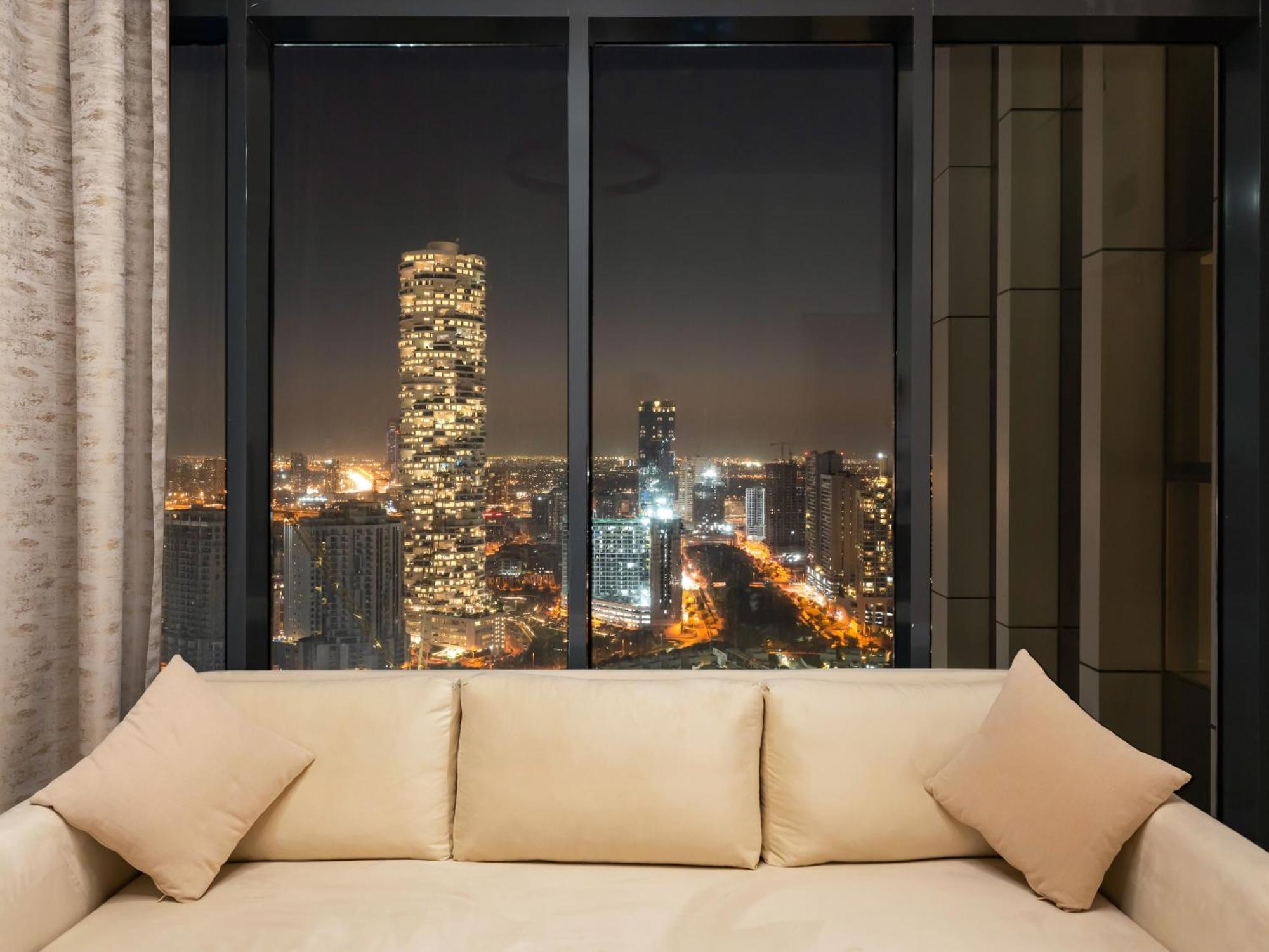 1 Bedroom Five Jvc View Апартаменты Дубай