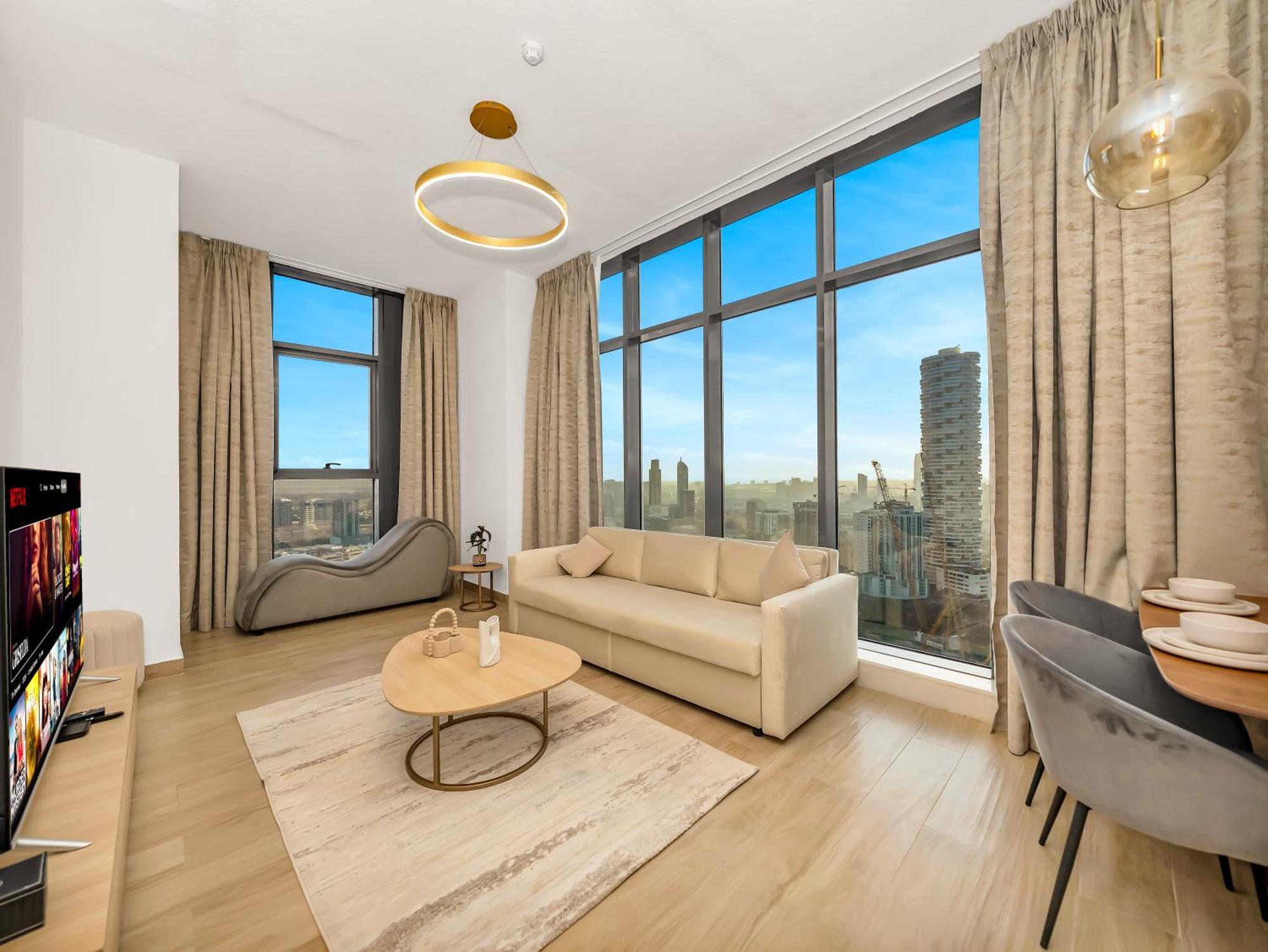Апартаменты 1 Bedroom Five Jvc View *